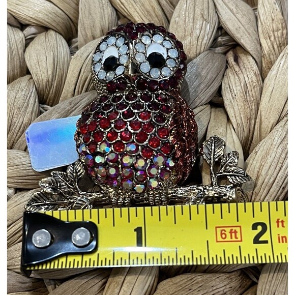 DESIGNER STYLE CRYSTAL RUBY RED RHINESTONE OWL BIRD BROOCH - Picture 8 of 8